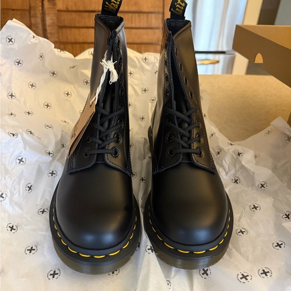 Dr. Martens are brand new, never worn. Size 6 - Picture 3 of 8